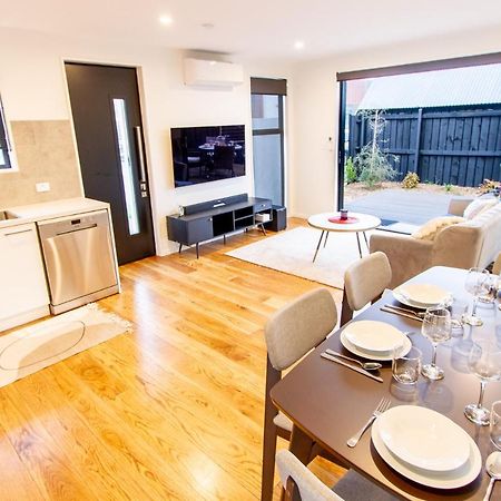 2 Bed Paradise Near Hagley Park Apartment Christchurch Bagian luar foto